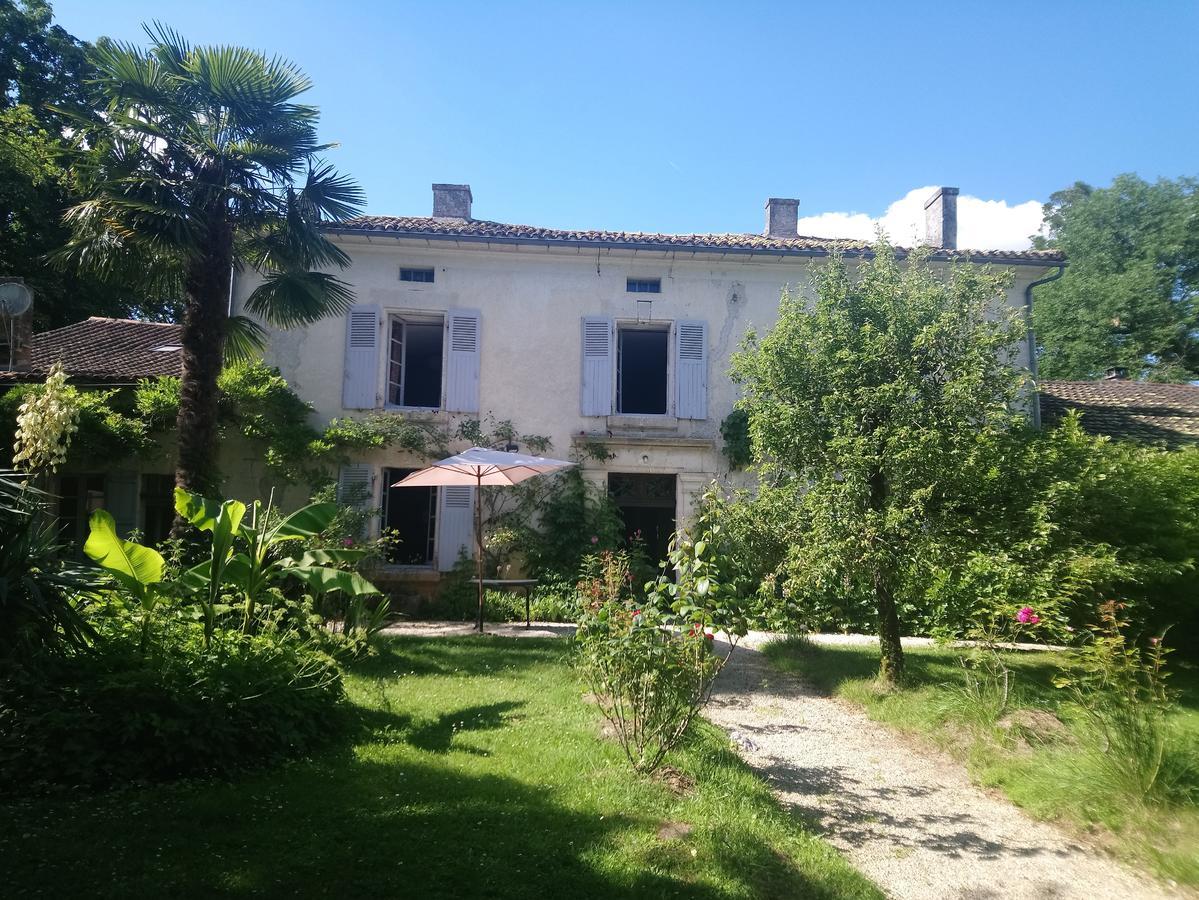 Domaine De Puytirel Bed & Breakfast Champagne-et-Fontaine ภายนอก รูปภาพ